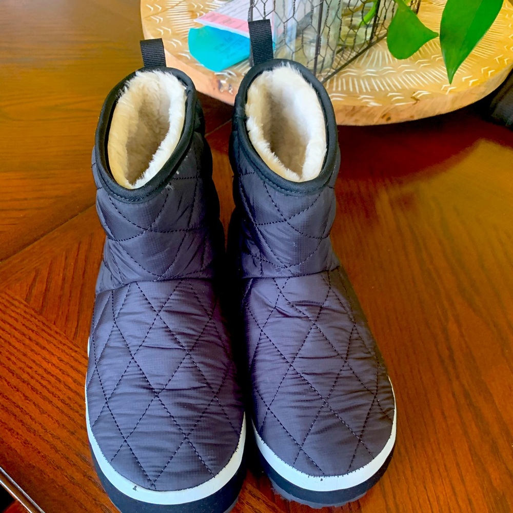 Kamik slippers